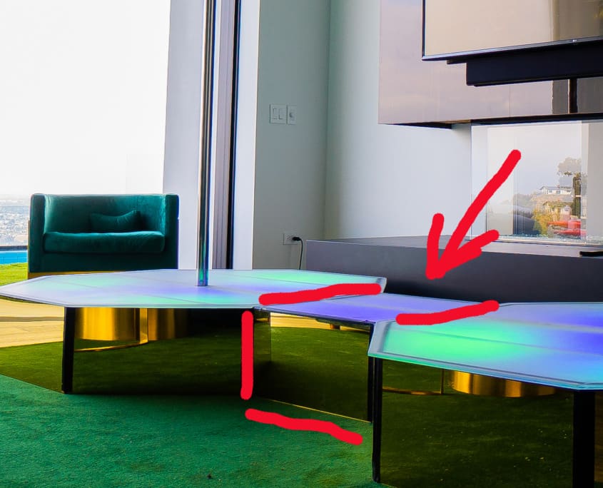 catwalk gold only with red lines